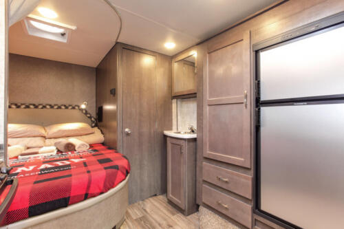 Four Seasons RV Rentals - Class C Large | Rear Bed