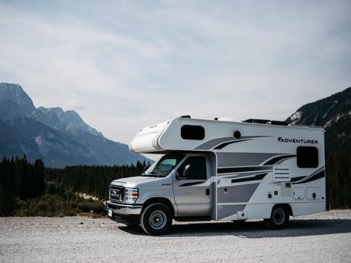 Four Seasons RV Rentals - Class C Small Motorhome | Scenic Icefields Parkway Alberta