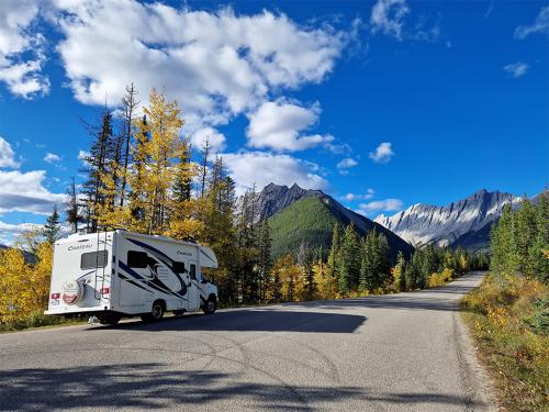 Four Seasons RV Rentals - Class C Run of Fleet | Scenic Road Trip Jasper National Park