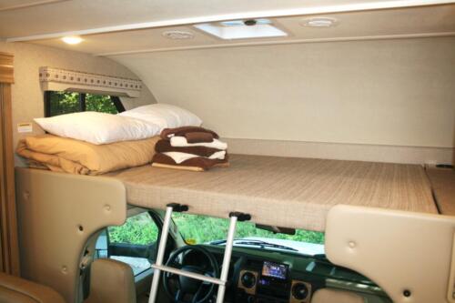 Four Seasons RV Rentals - Class C X-Large Motorhome | Cab Bed